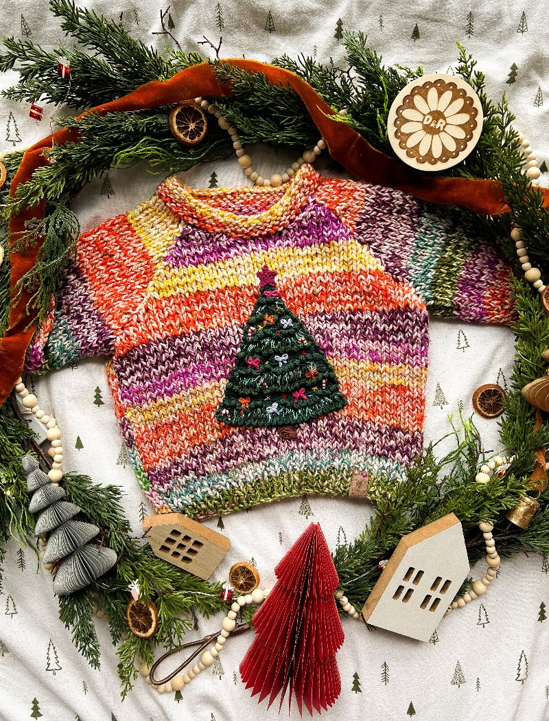 Christmas cardigan with crochet Christmas tree